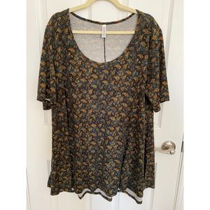 LuLaRoe Perfect Tee // Size 2XL